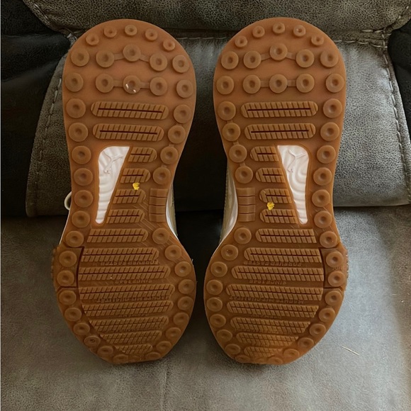 Puma Wild Rider Animal Crossing New Horizons shoes Kids Size 4 - Picture 8 of 8